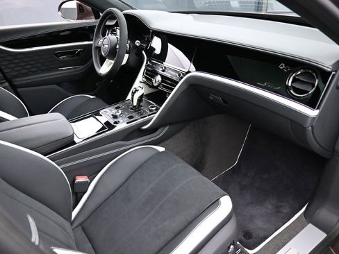 Certified 2025 Bentley Flying Spur Speed image 38
