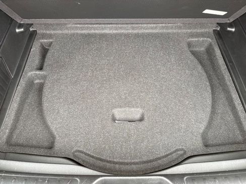 Used 2019 Jeep Cherokee Latitude Plus w/ Cold Weather Group image 44