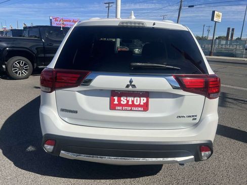 Used 2018 Mitsubishi Outlander SE FWD image 6