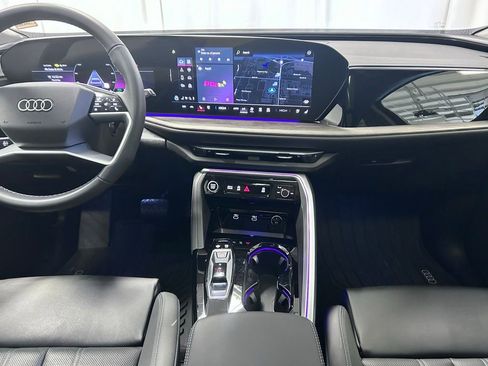 Used 2025 Audi Q5 Premium Plus w/ Premium Plus image 12