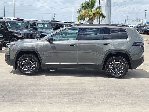 New 2026 Jeep Cherokee Laredo AWD/4WD image 11