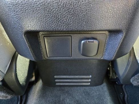 Used 2025 Toyota Tacoma TRD Sport AWD/4WD image 15