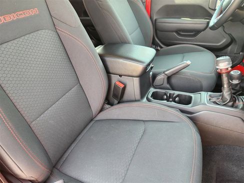 Used 2022 Jeep Wrangler Unlimited Rubicon w/ LED Lighting Group image 15