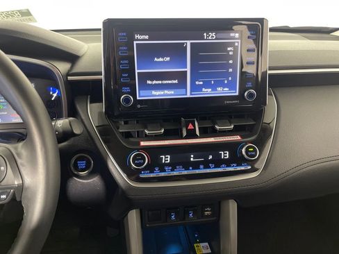 Certified 2022 Toyota Corolla Cross XLE image 20