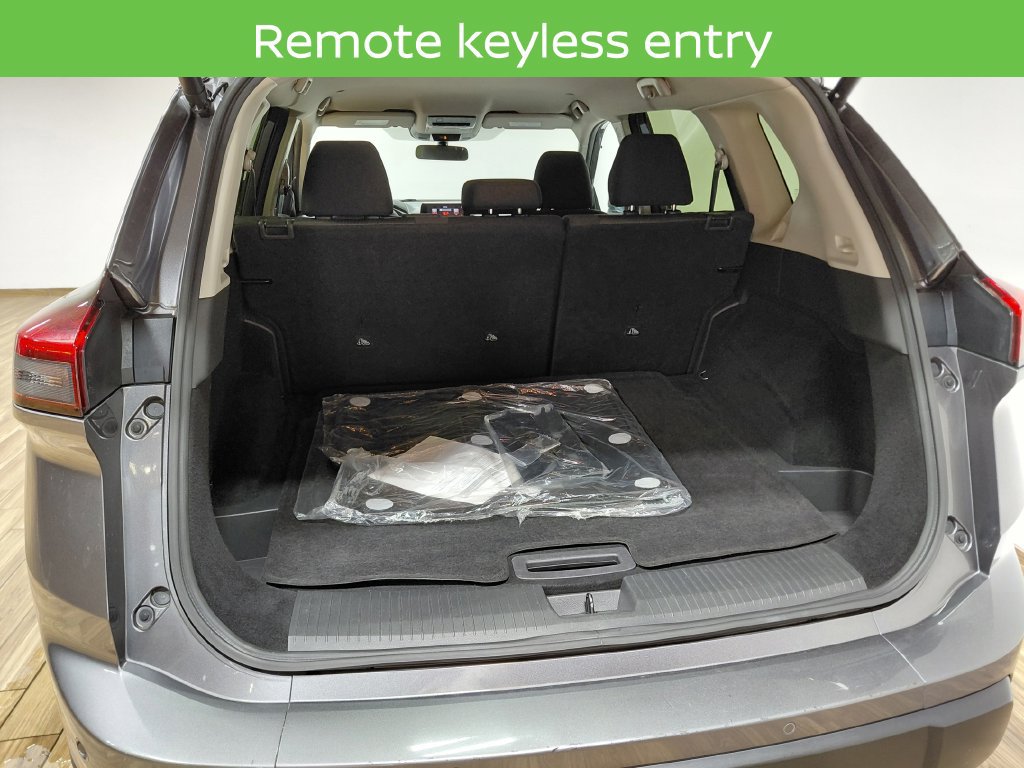 Used 2024 Nissan Rogue SV FWD image 13