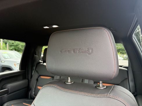 Used 2022 GMC Sierra 2500 AT4 w/ Snow Plow Prep/Camper Package AWD/4WD image 15