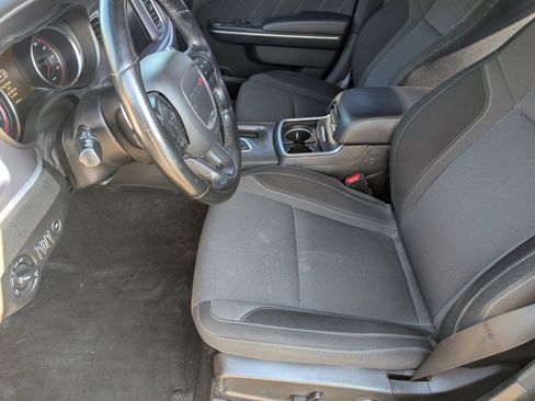 Used 2020 Dodge Charger SXT image 6