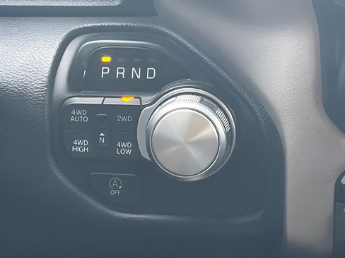 Used 2022 RAM 1500 Laramie AWD/4WD image 28