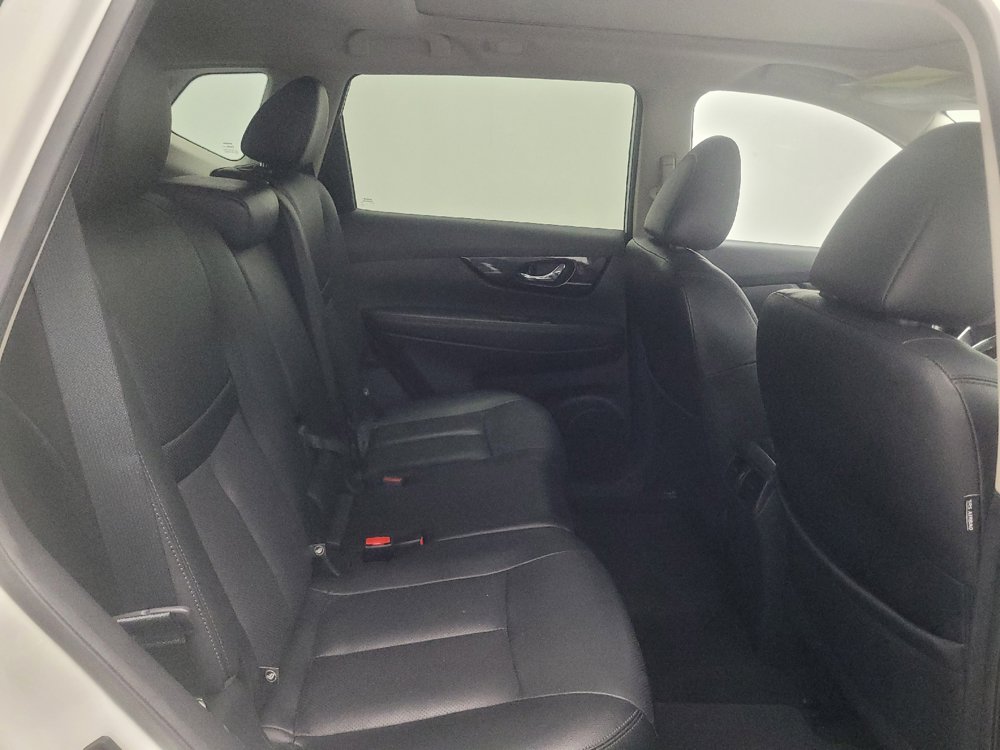 Used 2018 Nissan Rogue SL w/ Premium Package FWD image 19