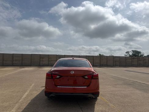 Certified 2022 Nissan Altima 2.5 SR FWD image 21