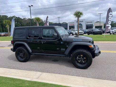 Used 2025 Jeep Wrangler Unlimited Sport S 4xe AWD/4WD image 3