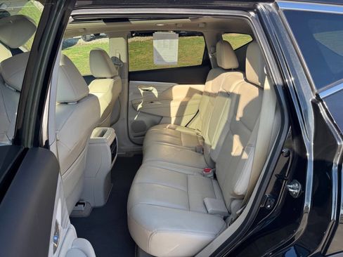 Used 2015 Nissan Murano Platinum w/ Platinum Technology Package AWD/4WD image 12