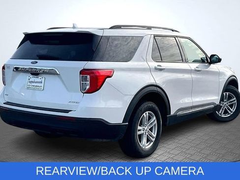 Used 2023 Ford Explorer XLT image 7