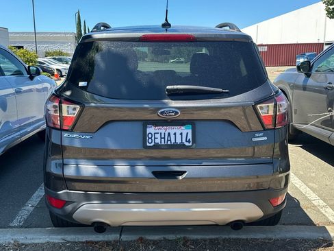 Used 2018 Ford Escape SE w/ SE Sync 3 Package FWD image 6