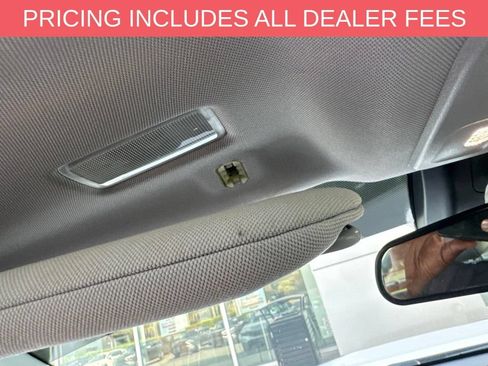 Used 2022 Toyota Camry SE FWD image 14