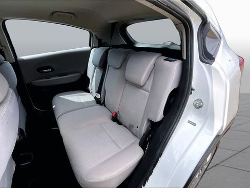 Used 2018 Honda HR-V LX image 21