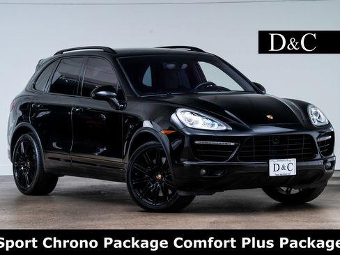Used 2014 Porsche Cayenne Turbo w/ Comfort Plus Package (PU4) AWD/4WD image 1