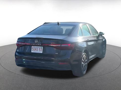 Used 2025 Volkswagen Jetta SE image 14