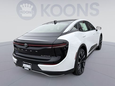 New 2026 Toyota Crown Platinum image 7