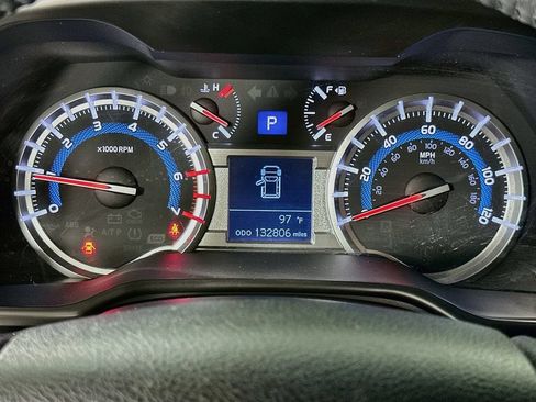 Used 2019 Toyota 4Runner TRD Off-Road Premium AWD/4WD image 12