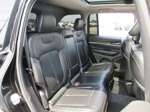 Used 2024 Jeep Grand Cherokee Limited w/ Black Appearance Package AWD/4WD image 22
