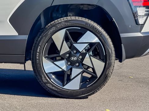 Used 2024 Hyundai Kona Limited AWD/4WD image 40