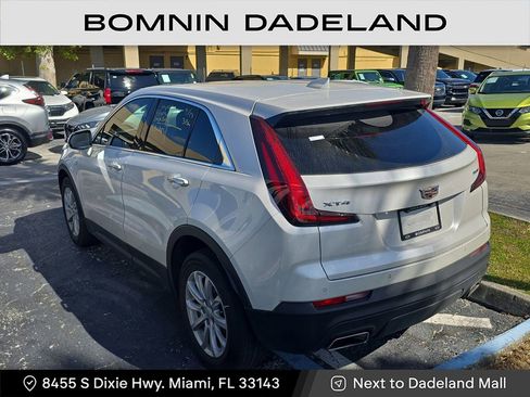 Used 2023 Cadillac XT4 Luxury image 3