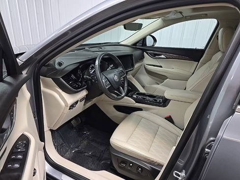 Used 2021 Buick Envision Avenir w/ Technology Package II image 30