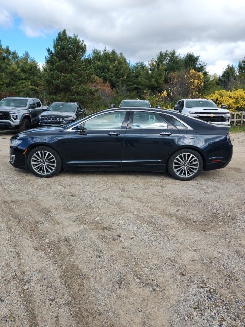 Used 2020 Lincoln MKZ FWD image 6