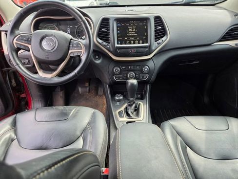 Used 2017 Jeep Cherokee Limited AWD/4WD image 5