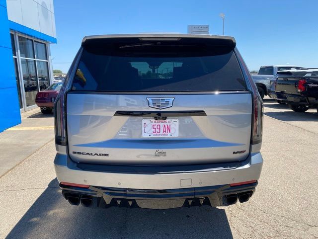 Used 2025 Cadillac Escalade V w/ LPO, ONYX Package AWD/4WD image 3