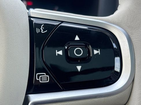 New 2026 Volvo XC60 B5 Ultra w/ Protection Package Premier image 29