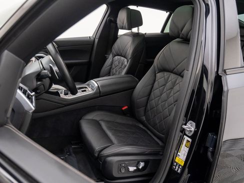 Used 2024 BMW X6 M60i w/ Dynamic Handling Package AWD/4WD image 17