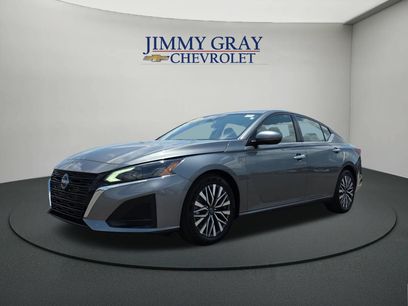 Used 2023 Nissan Altima 2.5 SV