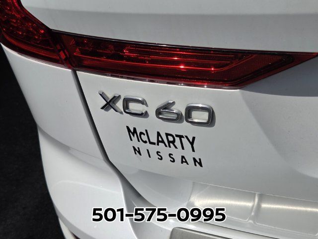 Used 2021 Volvo XC60 T5 Momentum w/ Protection Package Premier AWD/4WD image 12