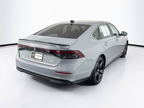 Used 2025 Honda Accord Sport image 2