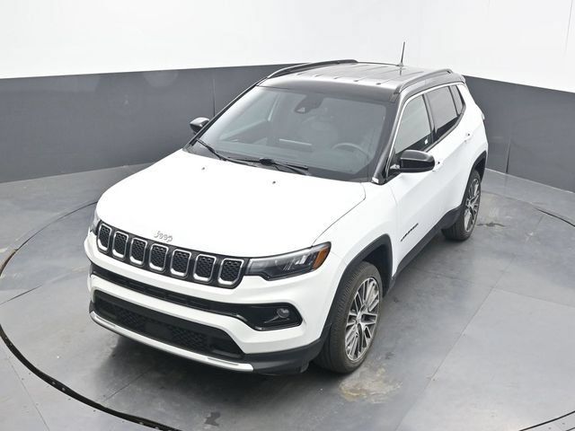 Used 2023 Jeep Compass Limited w/ Elite Group AWD/4WD image 47