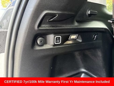 Used 2023 Jeep Grand Cherokee L Limited AWD/4WD image 16