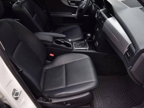 Used 2010 Mercedes-Benz GLK 350 4MATIC image 41