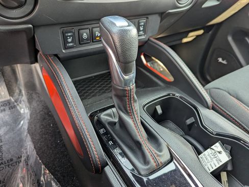 Used 2023 Nissan Frontier PRO-4X w/ Pro Convenience Package AWD/4WD image 18