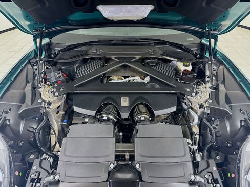 Used 2025 Aston Martin DB12 Coupe RWD image 25