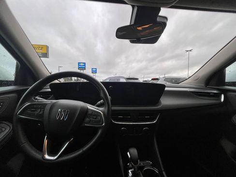 Used 2025 Buick Encore GX Preferred image 33