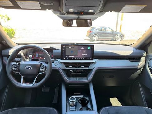 Used 2025 Ford Explorer ST AWD/4WD image 15
