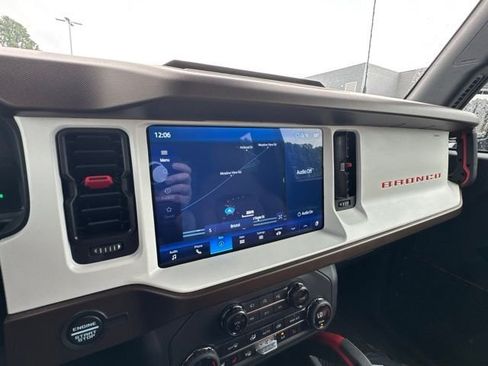 Used 2024 Ford Bronco Heritage Edition AWD/4WD image 19