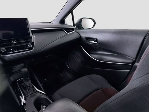 Certified 2025 Toyota Corolla SE FWD image 23