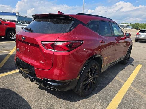 Used 2019 Chevrolet Blazer RS w/ Sun and Wheels Package AWD/4WD image 2