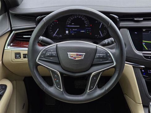Used 2017 Cadillac XT5 Premium Luxury FWD image 15