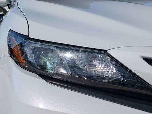 Used 2023 Toyota Camry SE FWD image 8