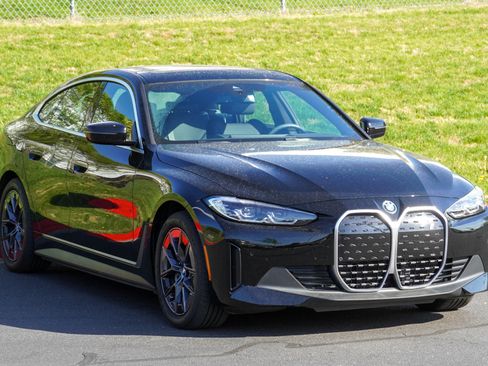 Used 2024 BMW i4 eDrive35 w/ Convenience Package image 2