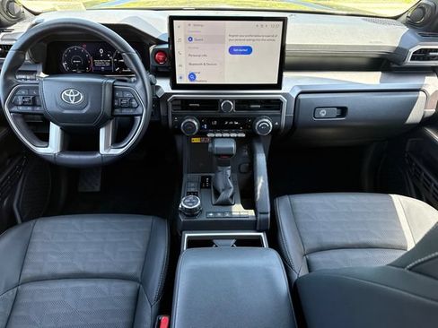 Used 2025 Toyota 4Runner TRD Off-Road Premium AWD/4WD image 23